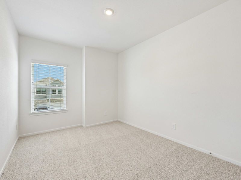 Spacious, unfurnished interior of a new home in Pinewood Trails - City Series, Atascocita (Image 13).