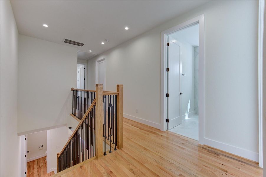 Spacious, unfurnished interior of a new home in , Houston (Image 46).