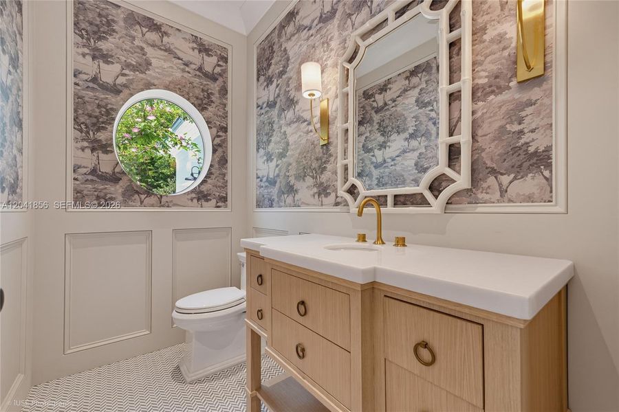 Powder room Powder room