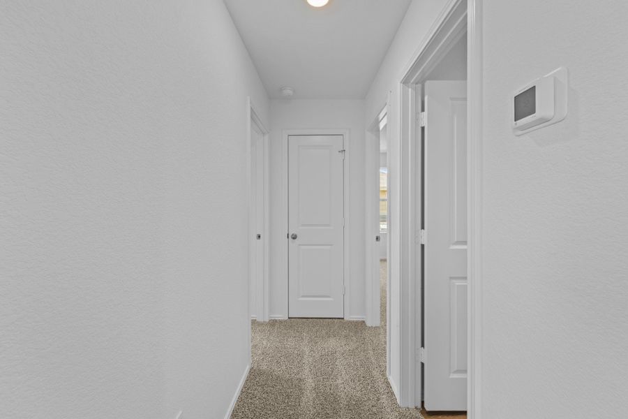 Spacious, unfurnished interior of a new home in Durango, Mustang Ridge (Image 25).