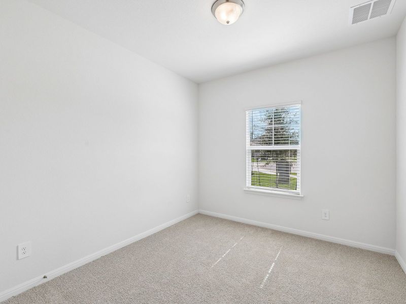 Spacious, unfurnished interior of a new home in Waterstone Crossing, Kyle (Image 12).
