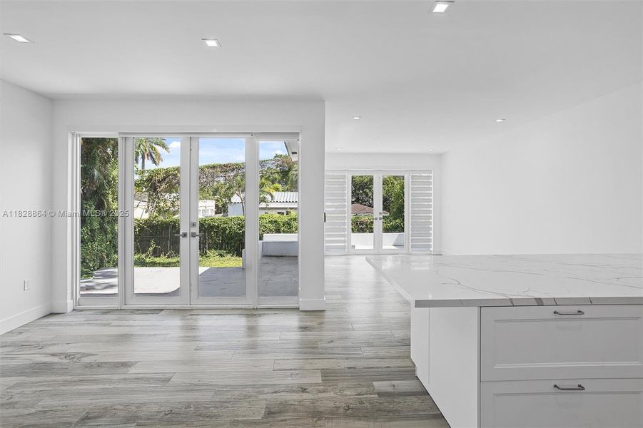 Spacious, unfurnished interior of a new home in , Miami (Image 28).