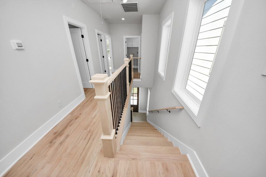 Spacious, unfurnished interior of a new home in , Houston (Image 14).