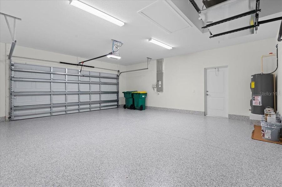 Spacious, unfurnished interior of a new home in , Englewood (Image 22).