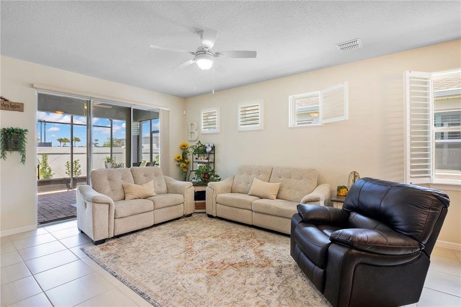 Furnished interior view inside a new home in Del Webb Oasis, Winter Garden (Image 9).