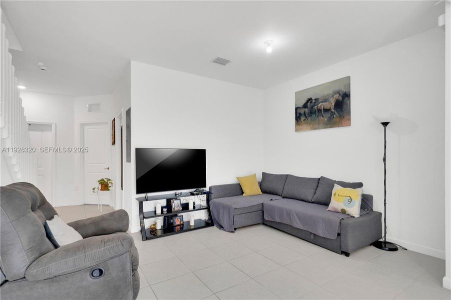 Furnished interior view inside a new home in , Homestead (Image 17).