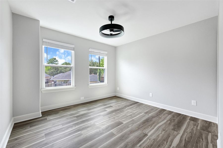 Spacious, unfurnished interior of a new home in , Houston (Image 29).