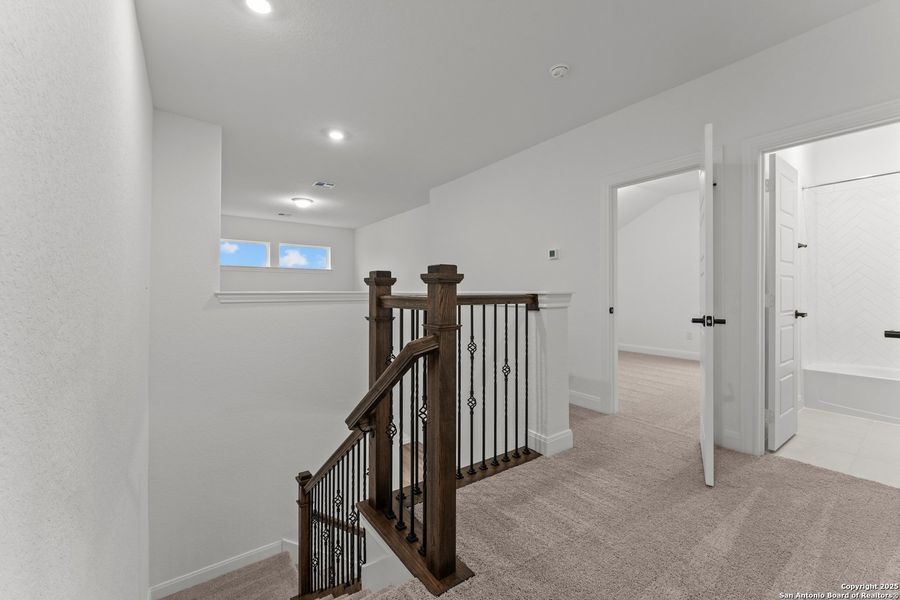 Spacious, unfurnished interior of a new home in Ladera - High Point 45', San Antonio (Image 15). Spacious, unfurnished interior of a new home in Ladera - High Point 45', San Antonio (Image 15).