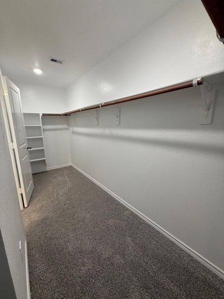 Spacious, unfurnished interior of a new home in Southern Pointe, College Station (Image 9). Spacious, unfurnished interior of a new home in Southern Pointe, College Station (Image 9).
