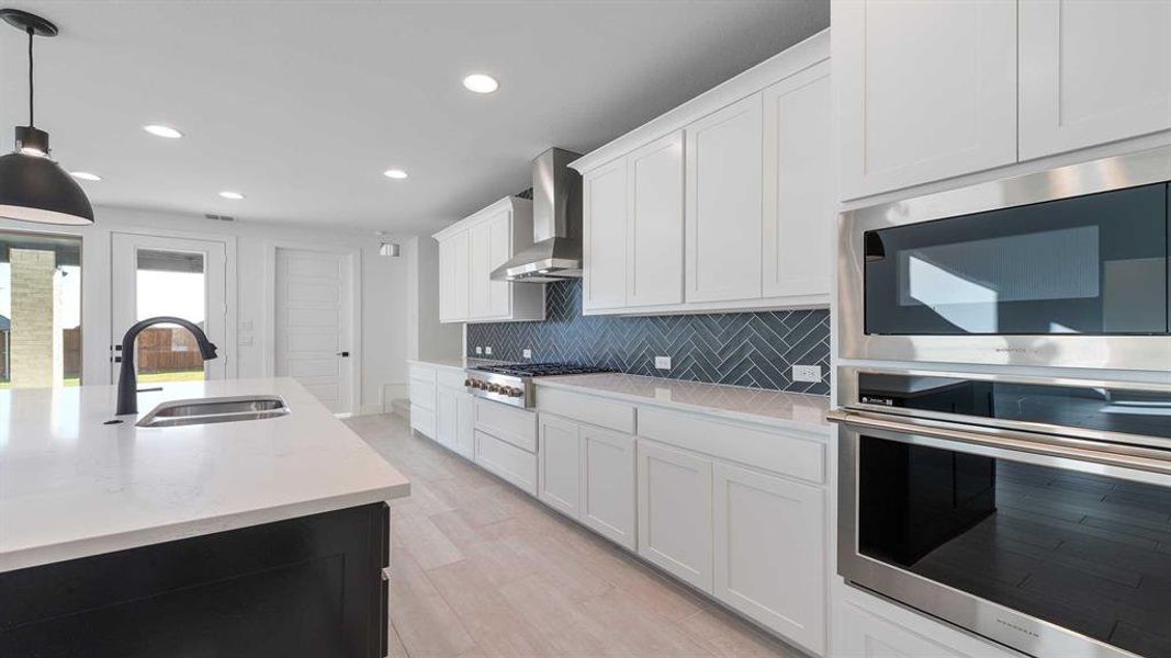 Furnished interior view inside a new home in Ventana 70', Fort Worth (Image 7).