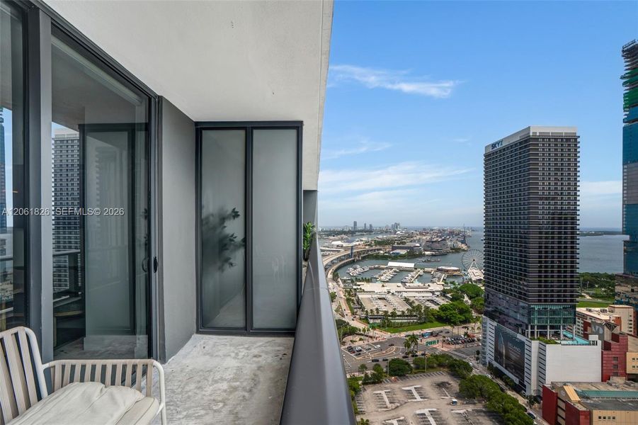 Condo located in Miami, FL showcasing its design and architecture (Image 30). Condo located in Miami, FL showcasing its design and architecture (Image 30).