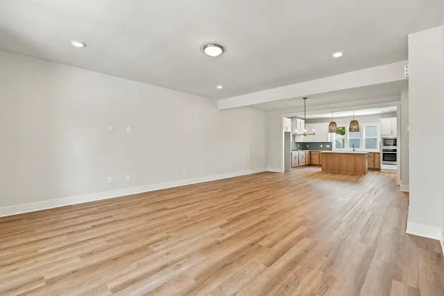 Spacious, unfurnished interior of a new home in Allen Park, Raleigh (Image 25).