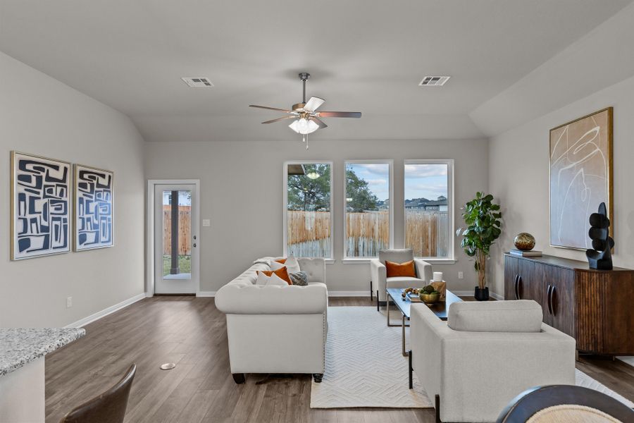 Representative furnished interior of a home built from the Maxwell by Beazer Homes in Hunter's Ranch, San Antonio (Image 9).