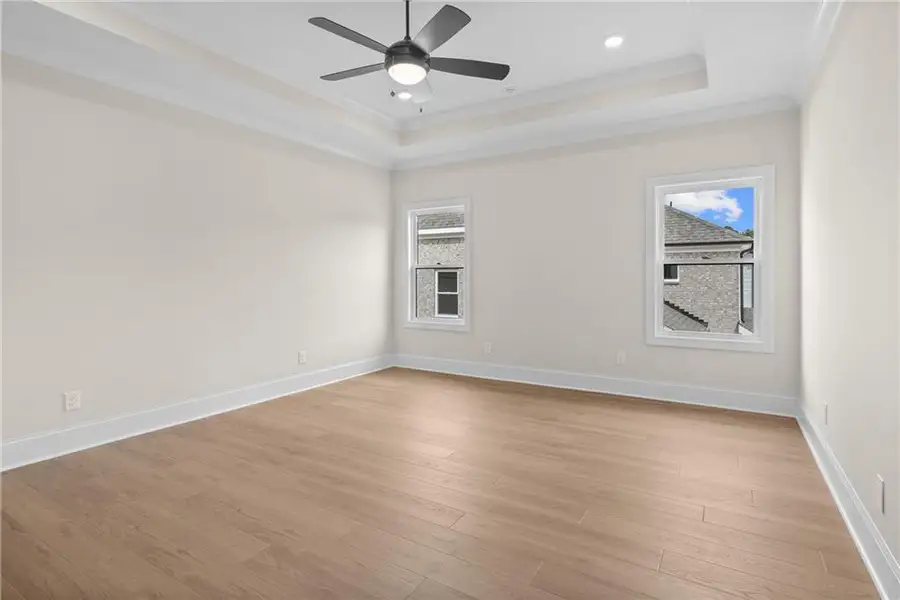 Spacious, unfurnished interior of a new home in Bellwyn, Johns Creek (Image 16).