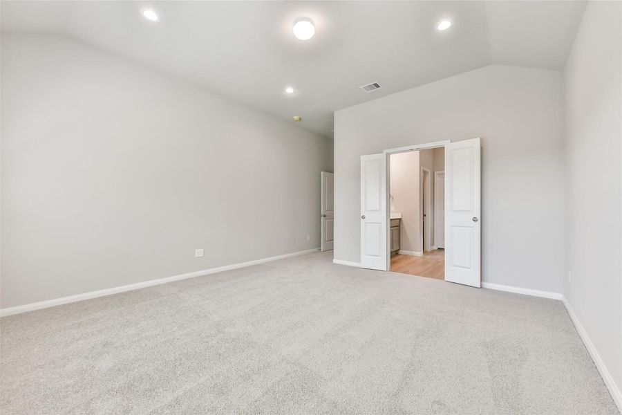 Spacious, unfurnished interior of a new home in King Oaks Village, Baytown (Image 14). Spacious, unfurnished interior of a new home in King Oaks Village, Baytown (Image 14).