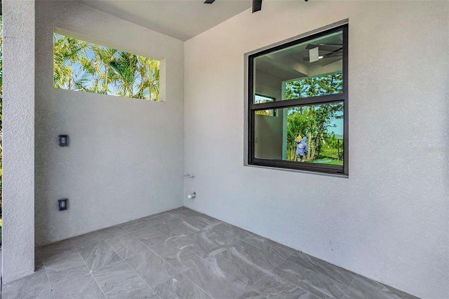 Spacious, unfurnished interior of a new home in , Rotonda West (Image 32).