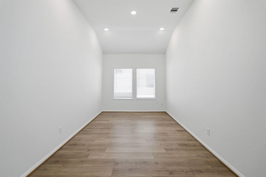 Spacious, unfurnished interior of a new home in Steed Landing, Texas City (Image 12). Spacious, unfurnished interior of a new home in Steed Landing, Texas City (Image 12).