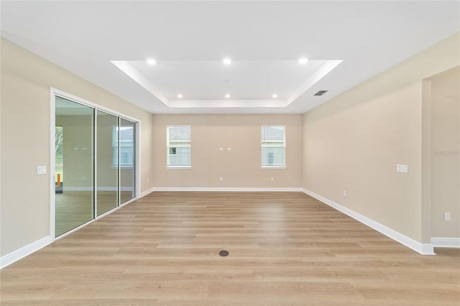 Spacious, unfurnished interior of a new home in , Ocala (Image 17).