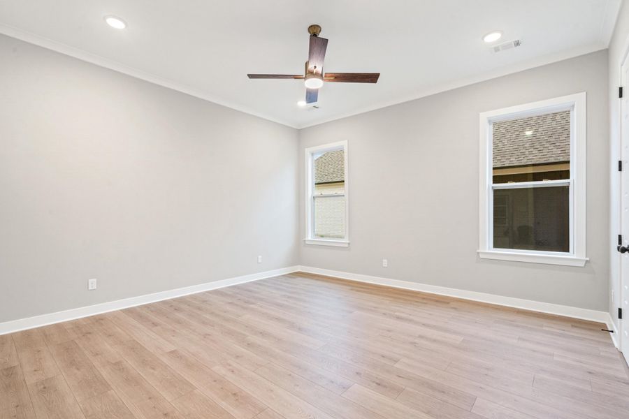 Spacious, unfurnished interior of a new home in Lockwood, Collierville (Image 18).