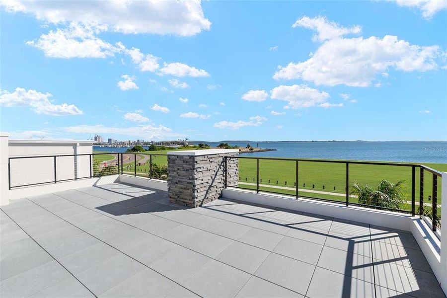Exterior details and patio area of a home in , Tampa (Image 36).