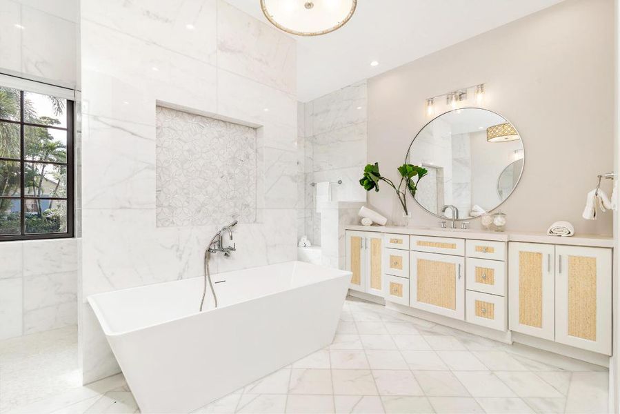 Prmary Bathroom Prmary Bathroom