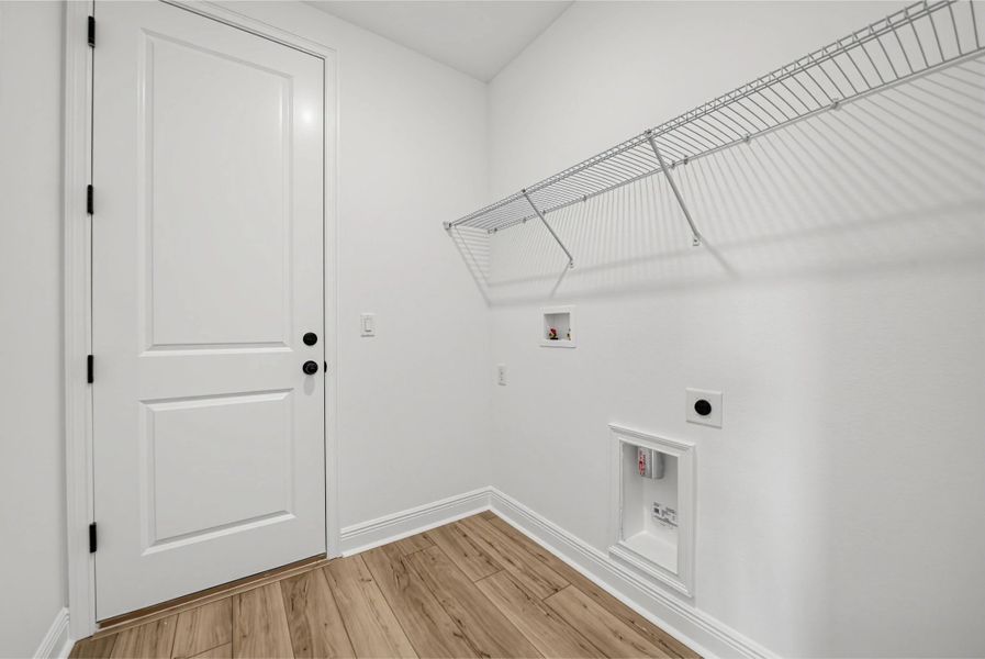 Spacious, unfurnished interior of a new home in Trailside, Mount Dora (Image 24). Spacious, unfurnished interior of a new home in Trailside, Mount Dora (Image 24).