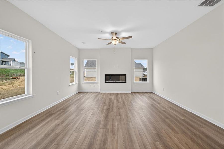 Spacious, unfurnished interior of a new home in Laurel Ridge, Rock Spring (Image 36).