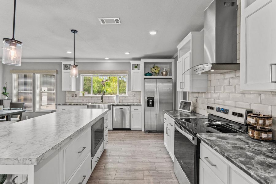 Furnished interior view inside a new home in , Santa Fe (Image 14).