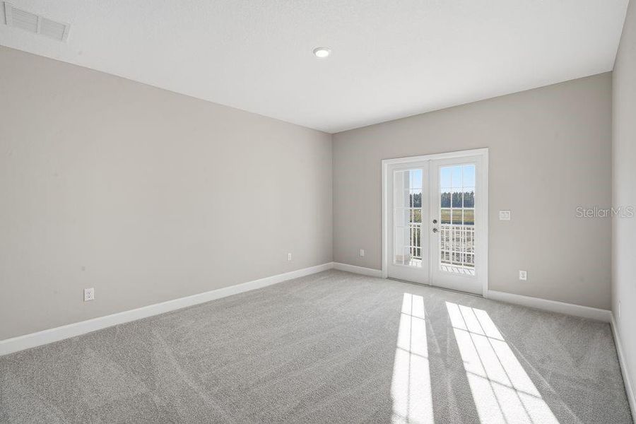 Spacious, unfurnished interior of a new home in Hammock at Two Rivers, Zephyrhills (Image 16).