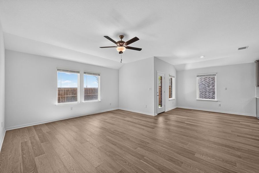 Spacious, unfurnished interior of a new home in Parks at Foster Crossing, Anna (Image 14).
