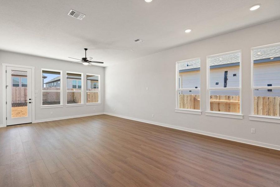 Spacious, unfurnished interior of a new home in Park Central, Georgetown (Image 18).