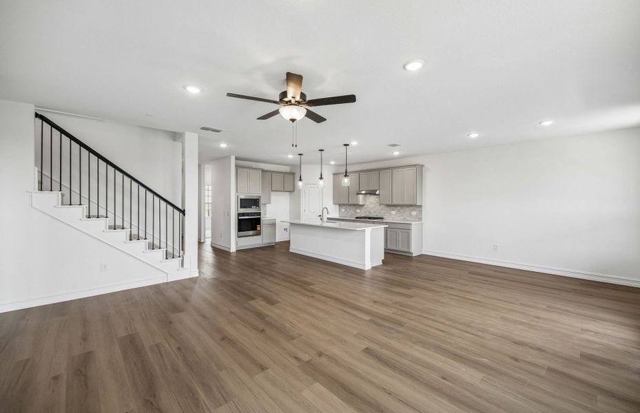 Spacious, unfurnished interior of a new home in Wilson Creek Meadows, Celina (Image 20).