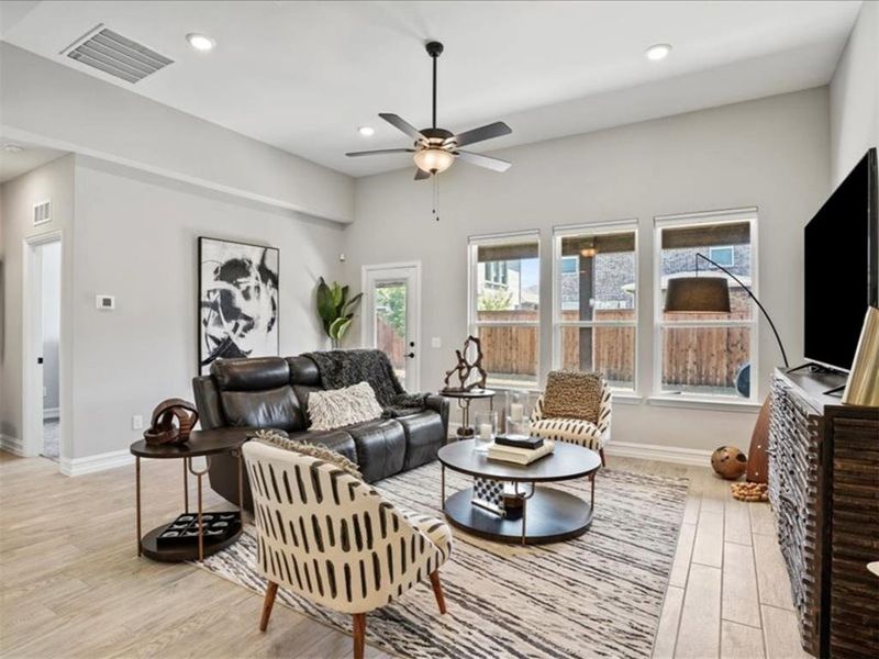 Curl up with a book, watch the game, or just stare out into your private backyard... all from here. Curl up with a book, watch the game, or just stare out into your private backyard... all from here.