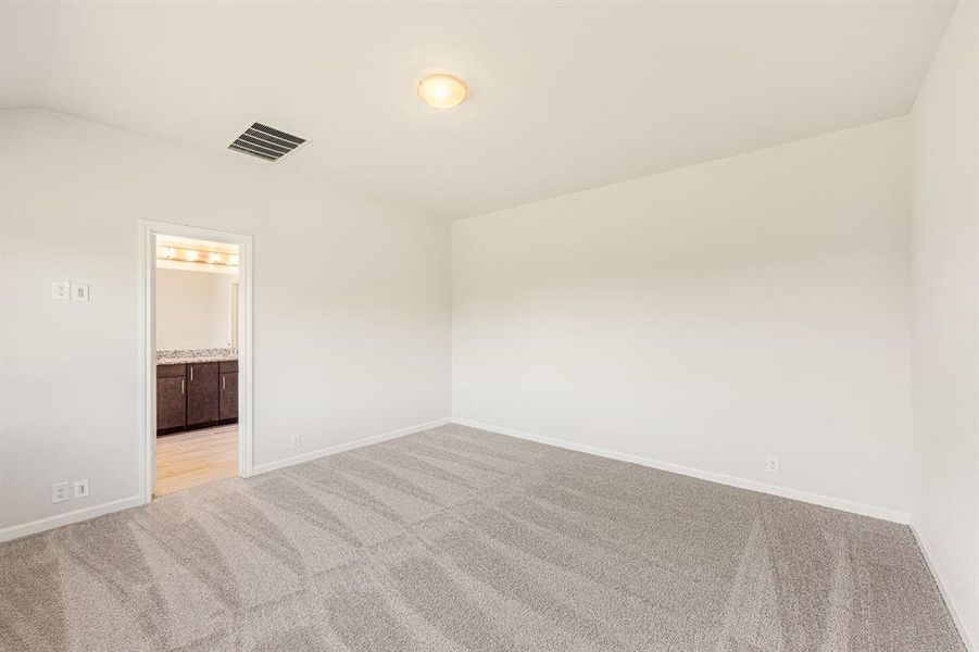 Spacious, unfurnished interior of a new home in Bear Creek Elements, Lavon (Image 35). Spacious, unfurnished interior of a new home in Bear Creek Elements, Lavon (Image 35).