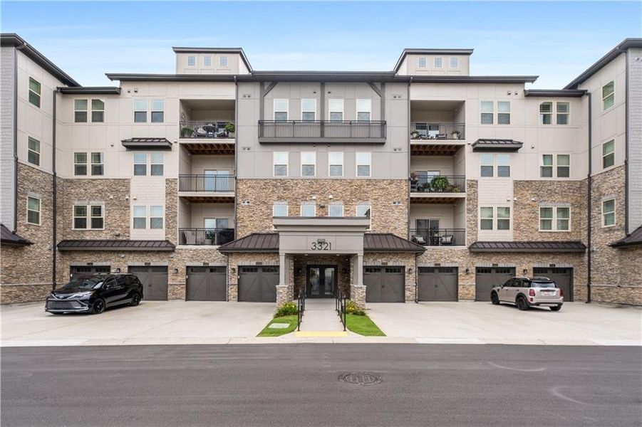 Image 32 of a home in .