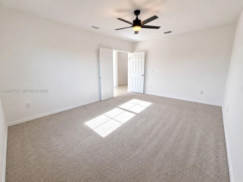 Spacious, unfurnished interior of a new home in Summerwoods, Parrish (Image 19).