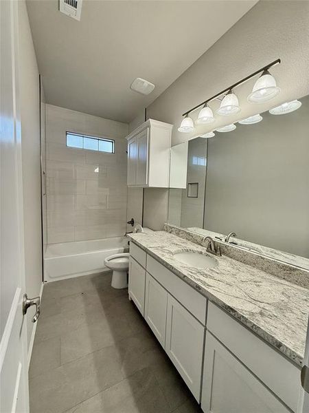 Furnished interior view inside a new home in , Gainesville (Image 5).