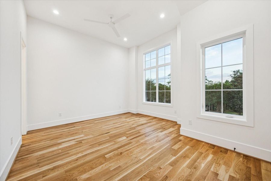 Spacious, unfurnished interior of a new home in , Houston (Image 24).