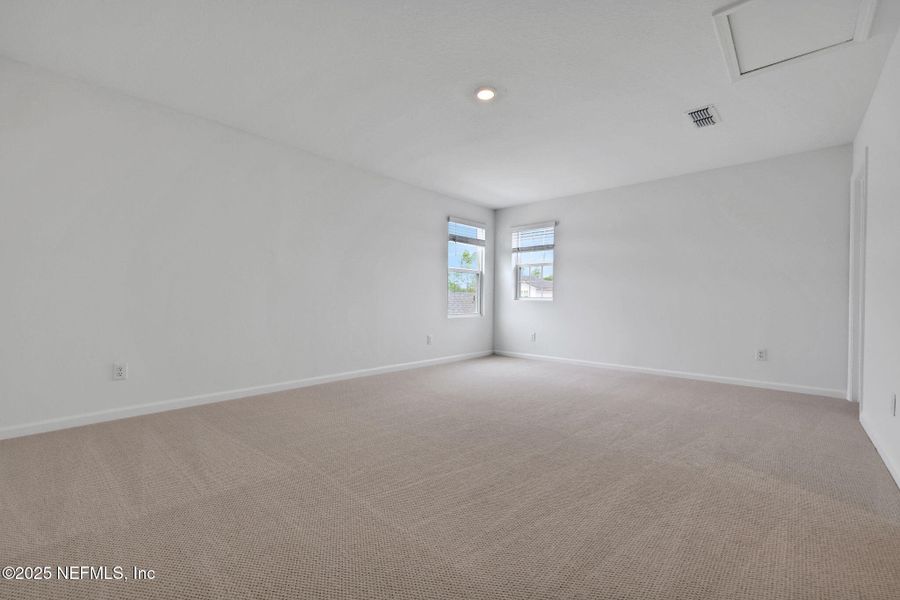 Spacious, unfurnished interior of a new home in Cordova Palms, St. Augustine (Image 24).