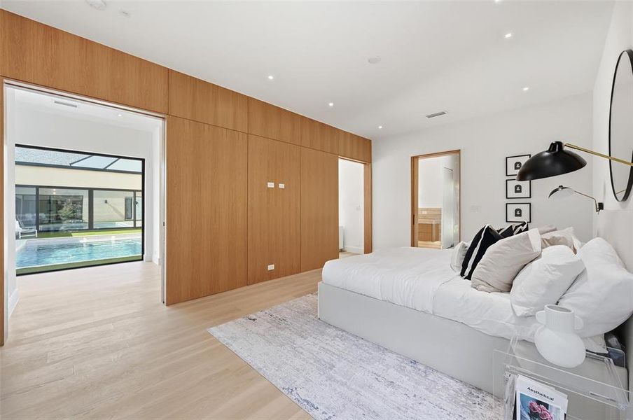 Furnished interior view inside a new home in , Dallas (Image 25).