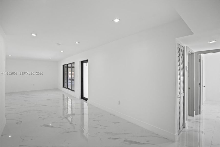Spacious, unfurnished interior of a new home in , Fort Lauderdale (Image 22). Spacious, unfurnished interior of a new home in , Fort Lauderdale (Image 22).
