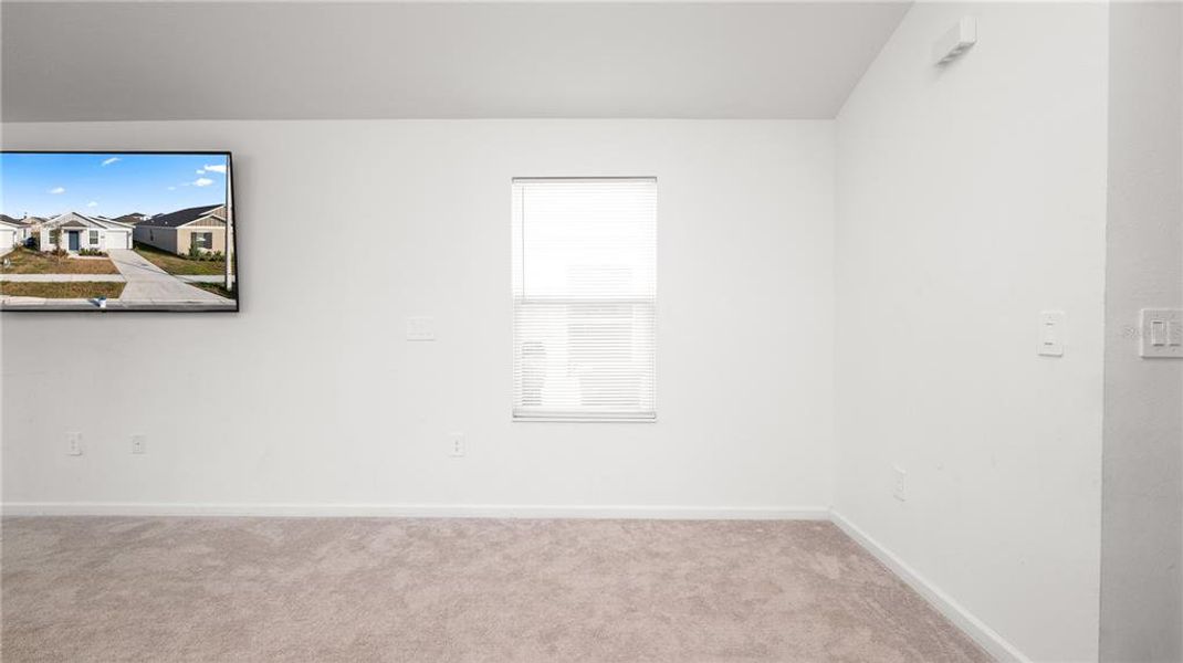 Spacious, unfurnished interior of a new home in Peace Creek Reserve: Legacy Collection, Winter Haven (Image 24).