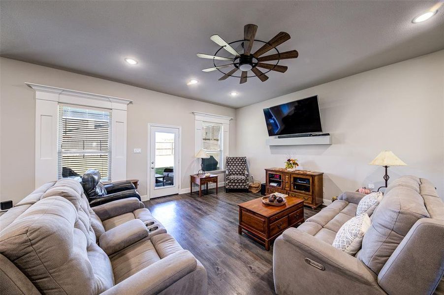 Furnished interior view inside a new home in , Bridgeport (Image 14).