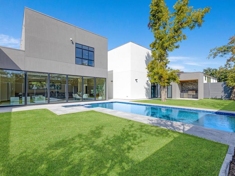 Image 29 of a home in .