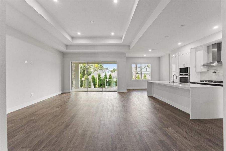 Spacious, unfurnished interior of a new home in Southern Hills Plantation, Brooksville (Image 40).