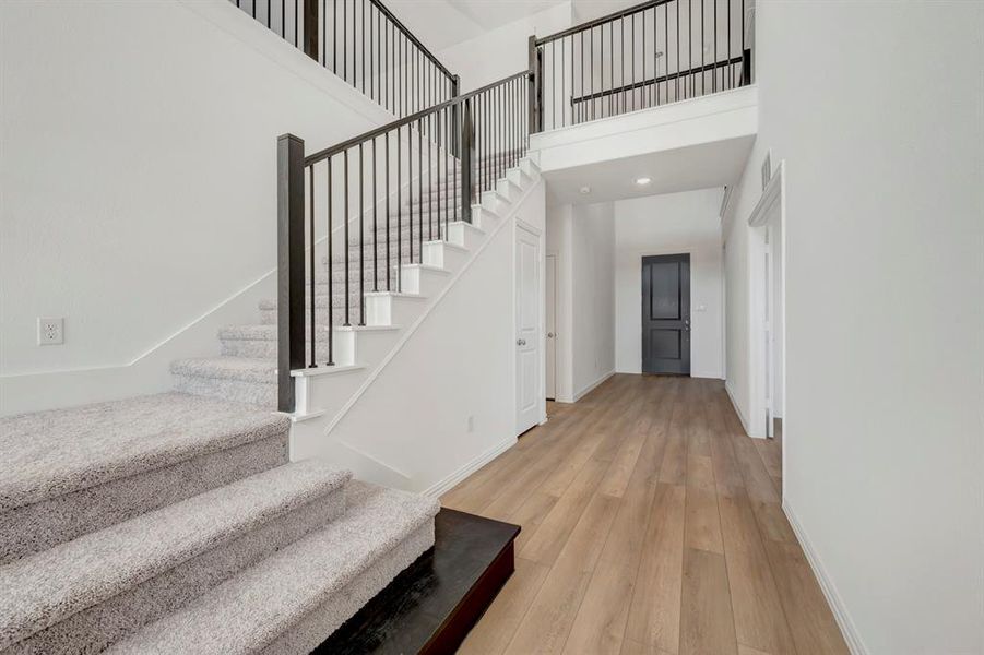 Spacious, unfurnished interior of a new home in Lily Creek at Sutton Fields, Aubrey (Image 17).