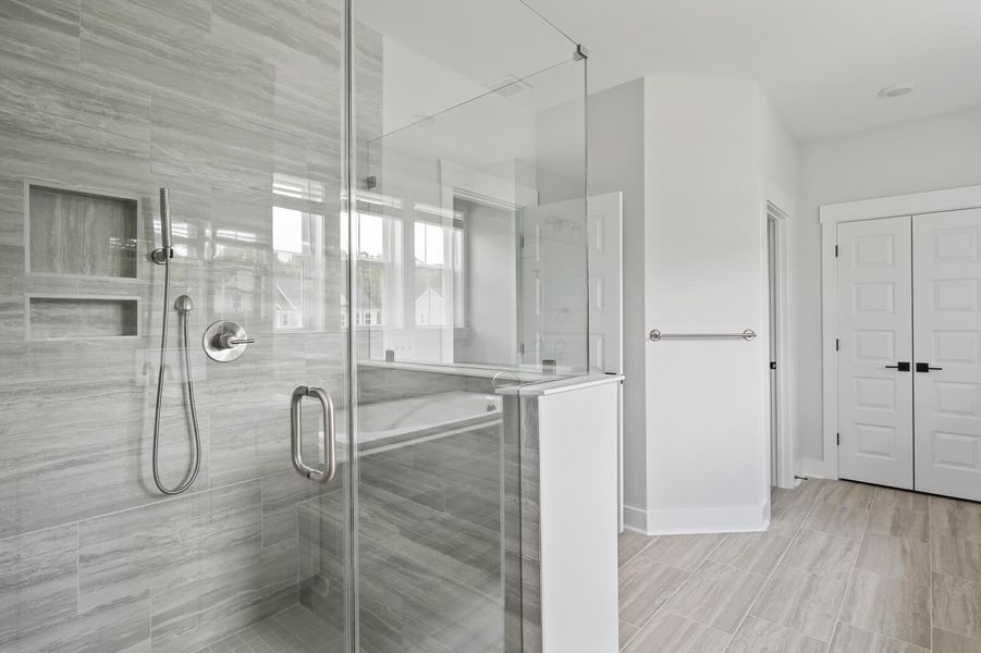 Furnished interior view inside a new home in Oak Bend, Charleston (Image 10).