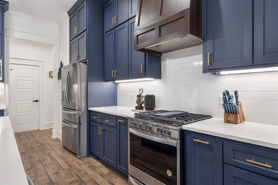Furnished interior view inside a new home in , Tyler (Image 26).