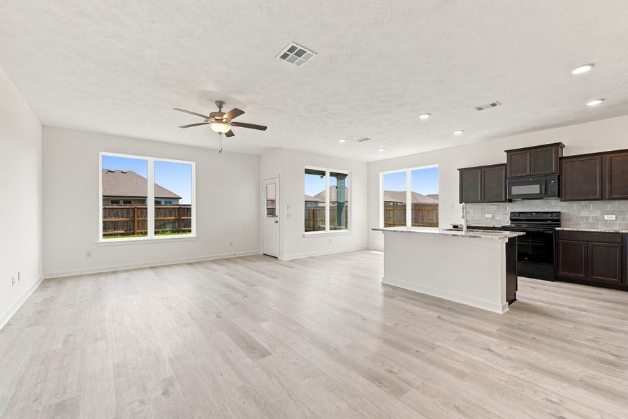 Spacious, unfurnished interior of a new home in Grand Lake, Snook (Image 6). Spacious, unfurnished interior of a new home in Grand Lake, Snook (Image 6).
