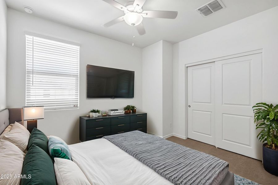 22)BED 3 DOWN_ 22)BED 3 DOWN_